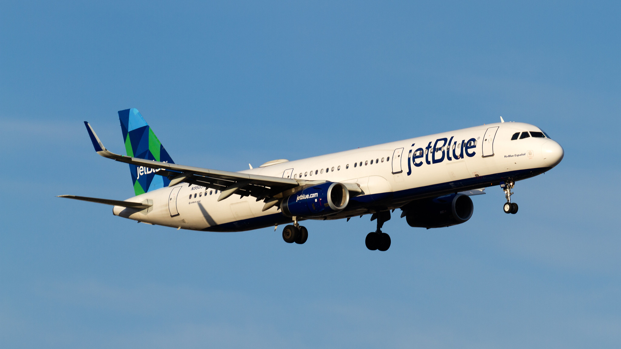A JetBlue Airbus in flight.