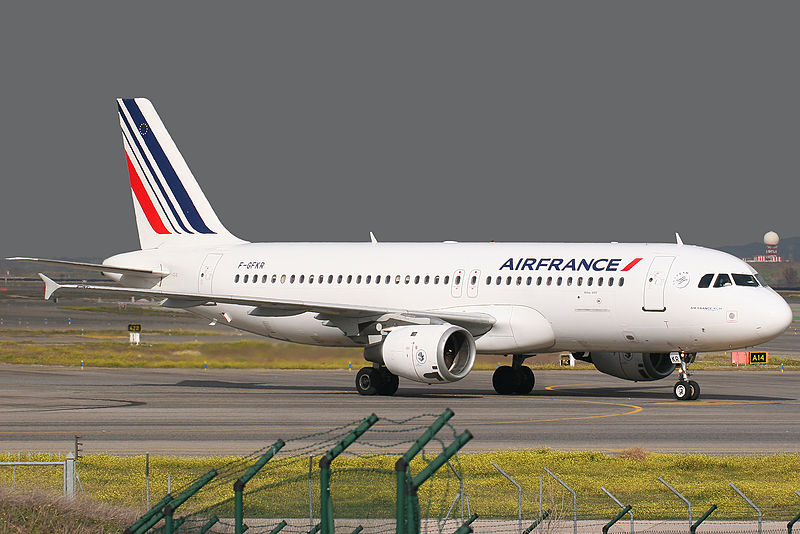 Рейс Air France в Малагу объявляет чрезвычайное положение
