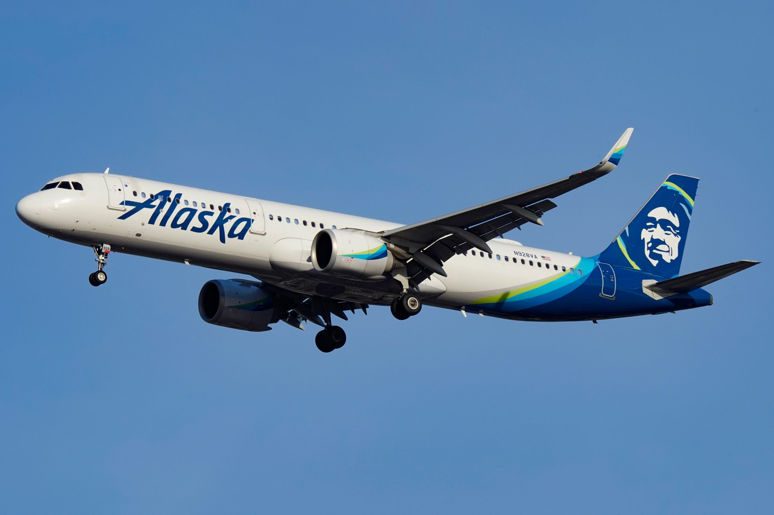 An Alaska Airlines Airbus on final approach.