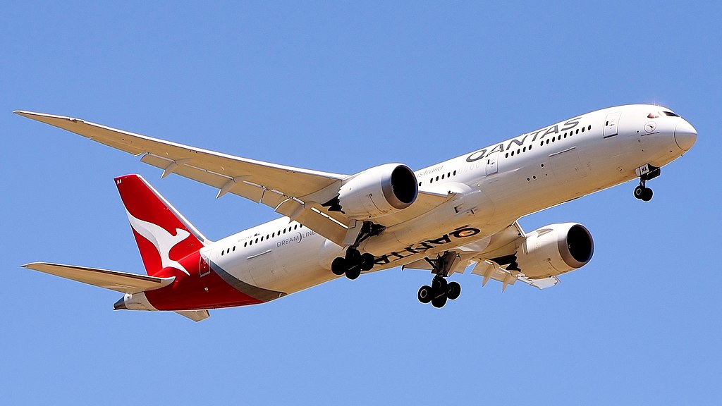 Qantas 787 Dreamliner at Perth