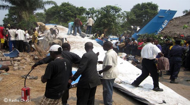 Filair accident in Bandundu, Congo showing aircraft remains.