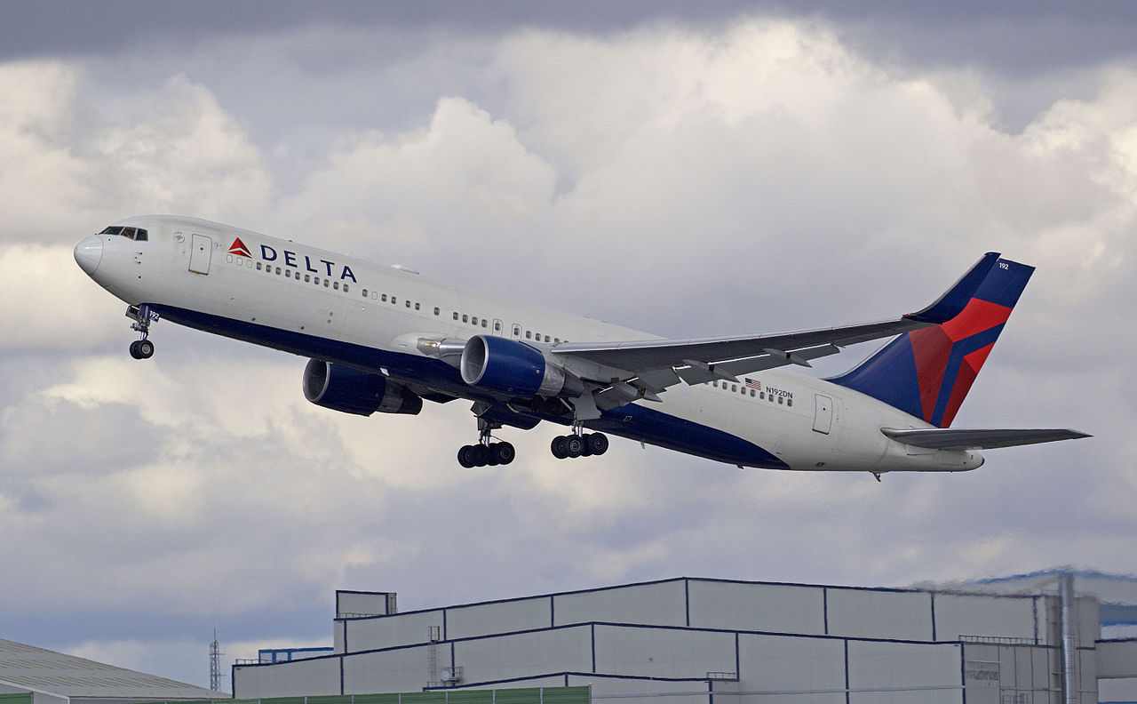 A Delta Airlines Boeing 767. Russell Lee, CC BY 2.0, via Wikimedia Commons