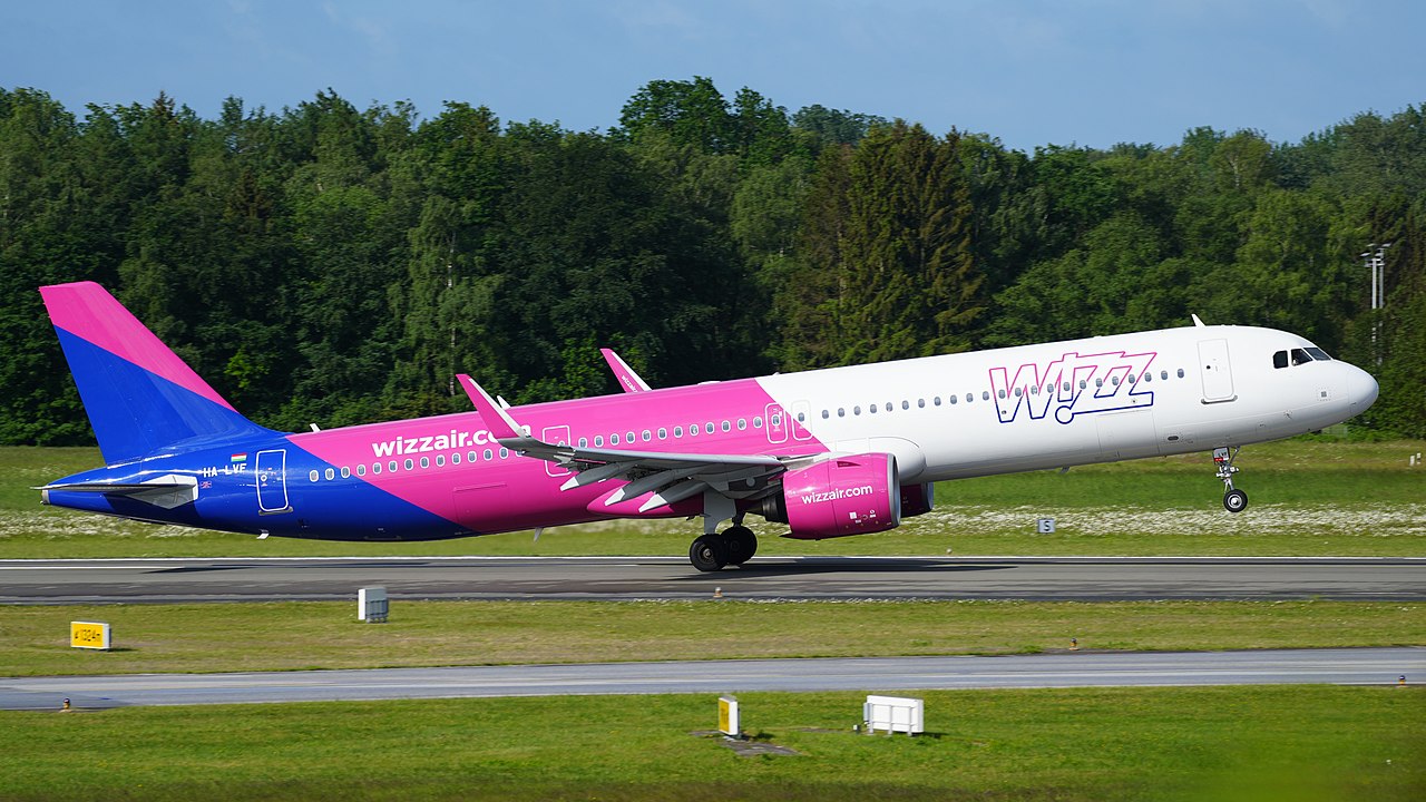 A Wizz Air Airbus aircraft taking off at Hamburg.