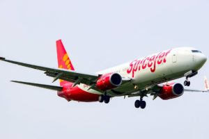 A SpiceJet Boeing 737 approaching to land.