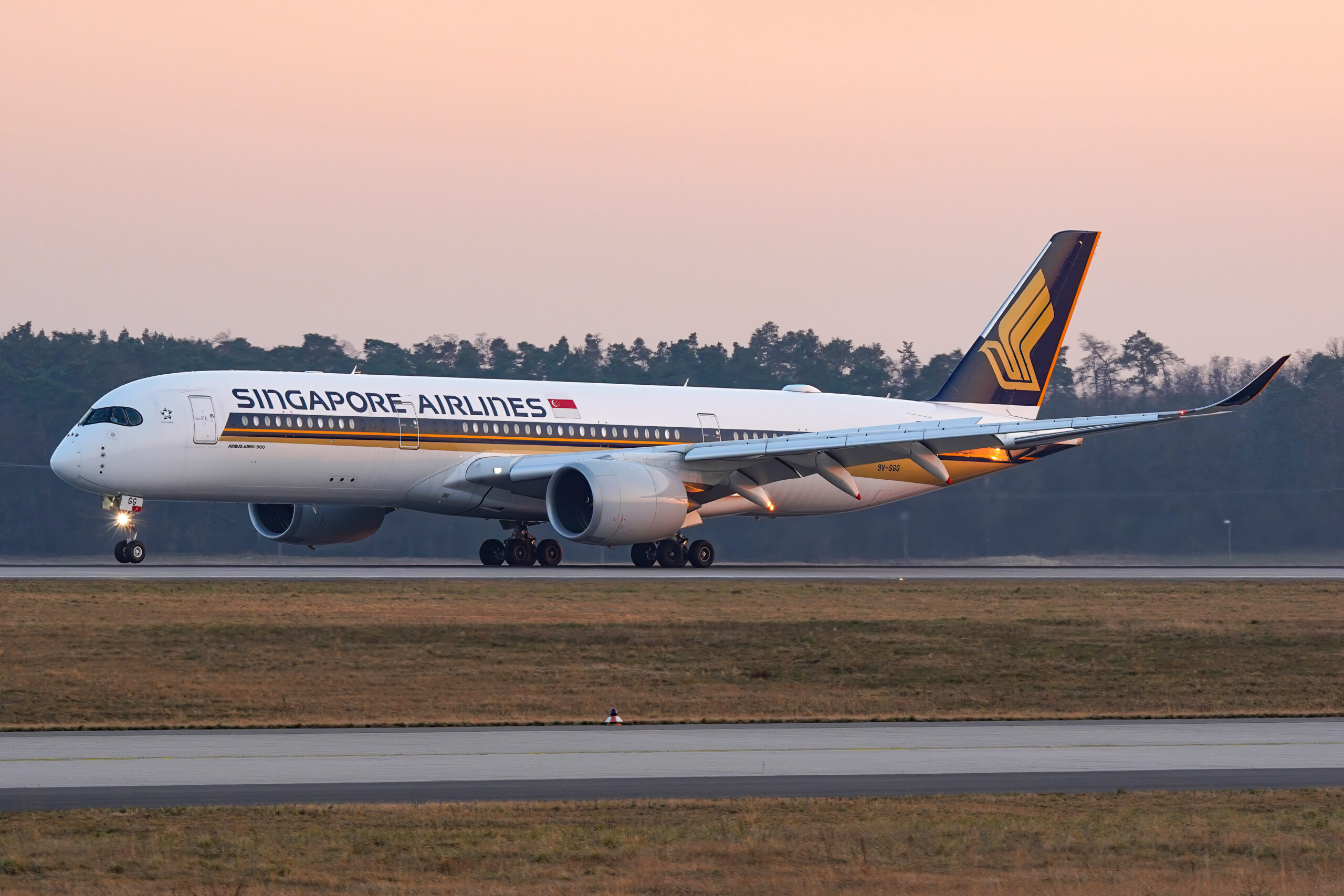 A Singapore Airlines A350 taxiing.