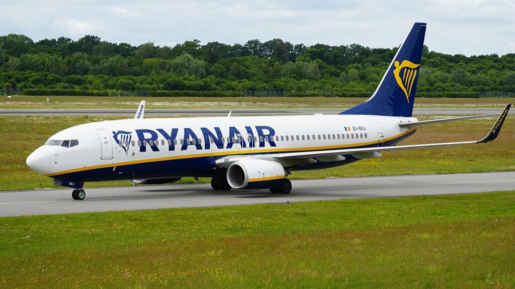 A Ryanair Boeing preparing for takeoff at Hamburg Airport