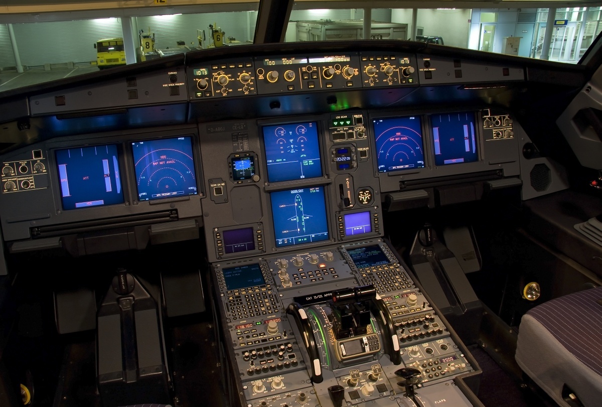 Cockpit of an Airbus A319