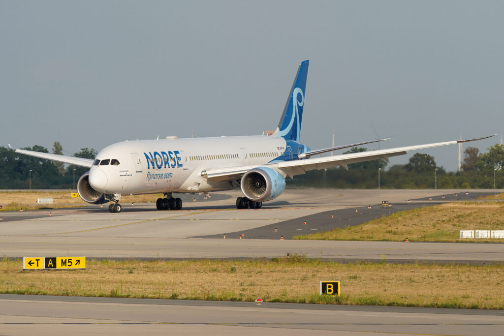 A Norse Boeing taxis out to the runway.