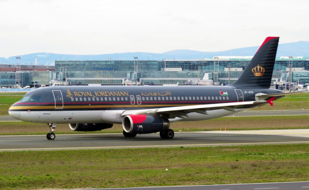 Photo: Royal_Jordanian,_Airbus_A320-232,_JY-AYR. Credit: By Kiefer. from Frankfurt, Germany - Flickr, CC BY-SA 2.0, https://commons.wikimedia.org/w/index.php?curid=42239706