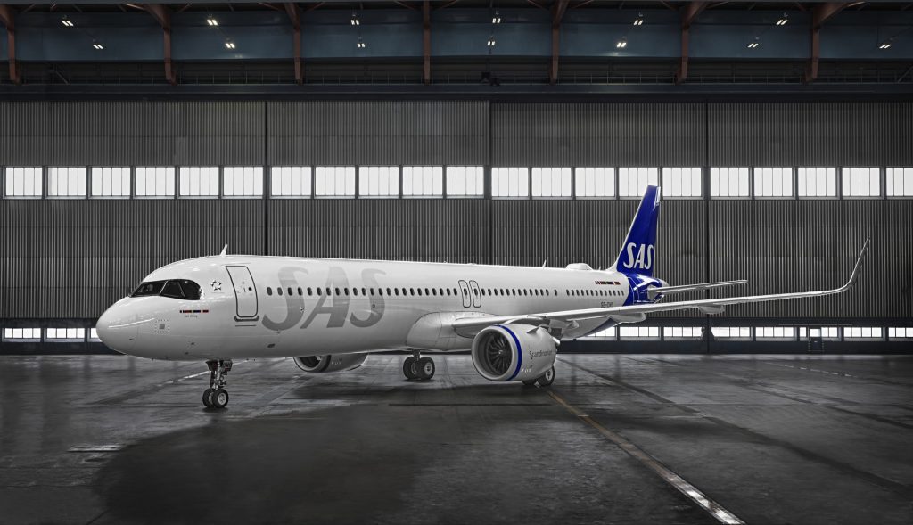 A new SAS Airbus A321LR in the hangar.