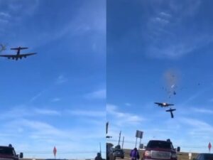 Two warbids collide in mid-air at Dallas Air Show