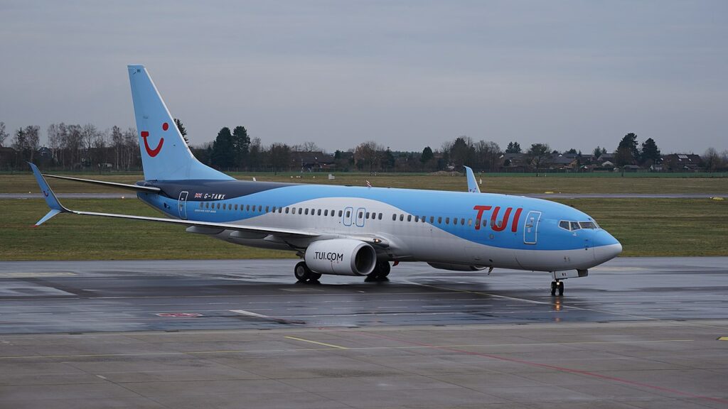 A TUI Airways Boeing 737 parked.