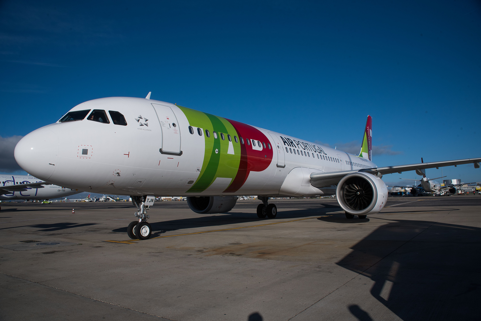 A TAP Air Portugal Airbus A321neo on the ramp.