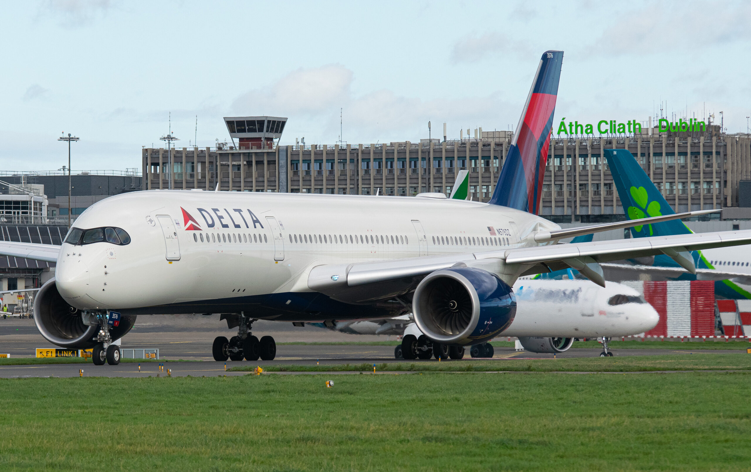 Delta Air Lines has extended its lease agreements with Salt Lake City Airport.