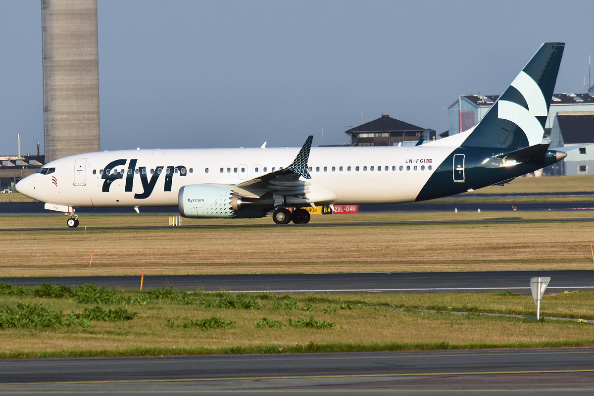 A Flyr Boeing 737-8 MAX aircraft taxiing.