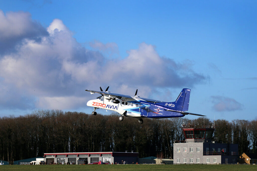 ZeroAvia successfully carries out the first flight test of its Dornier 228 19-seat testbed with hydrogen-electric engines.