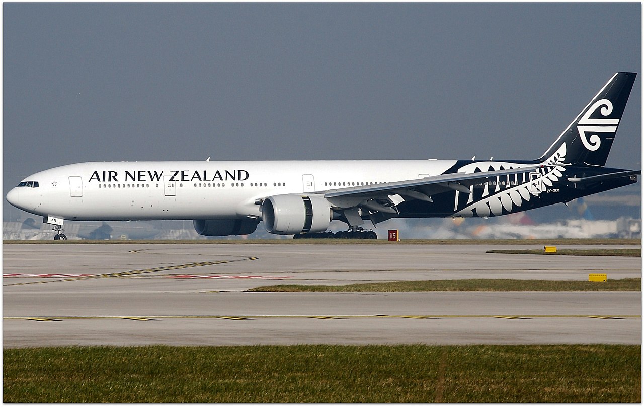 An Air New Zealand Boeing 777 on the runway.