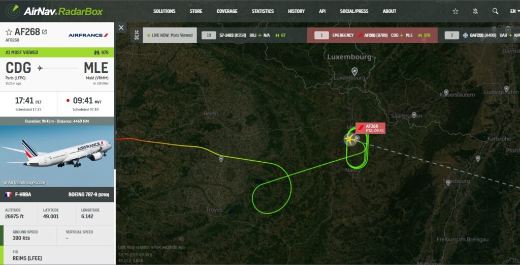 Air France AF268 returns to Paris.