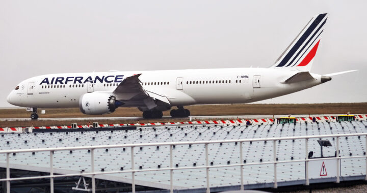 An Air France Boeing 787 Dreamliner on the runway.