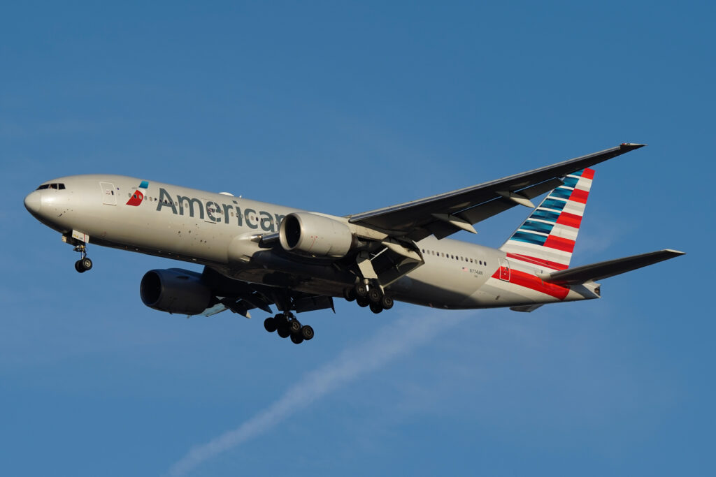 American Airlines pilots refuse NTSB interviews.
