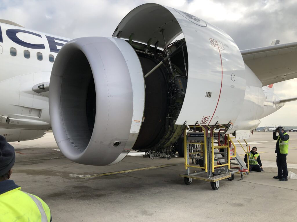 Air France Boeing 787 involved in two emergencies in 24 hours!