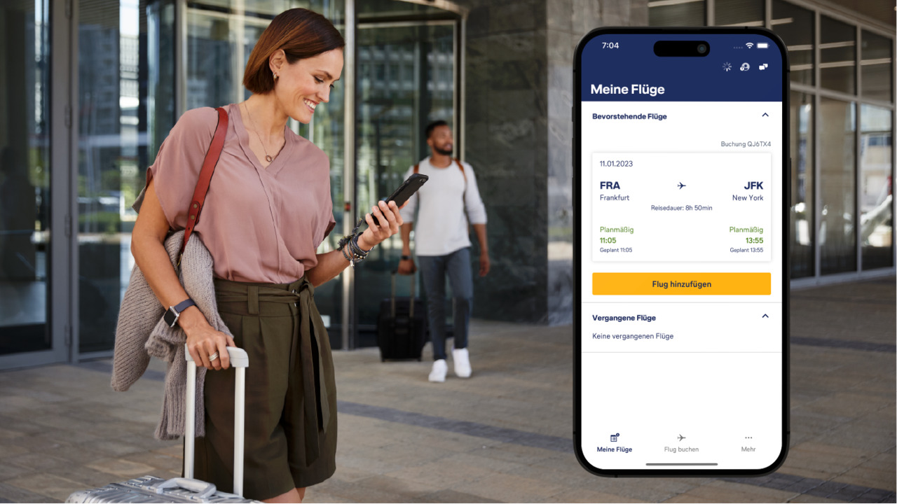 A passenger with the new Lufthansa travel app.