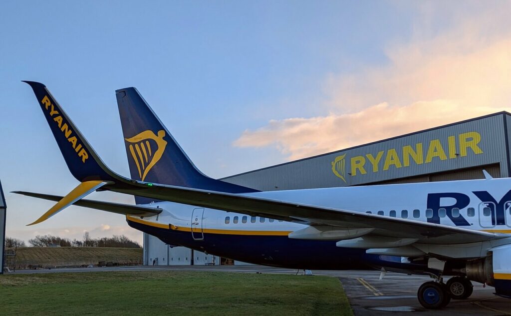 A Ryanair Boeing 737 with new Scimitar winglets.