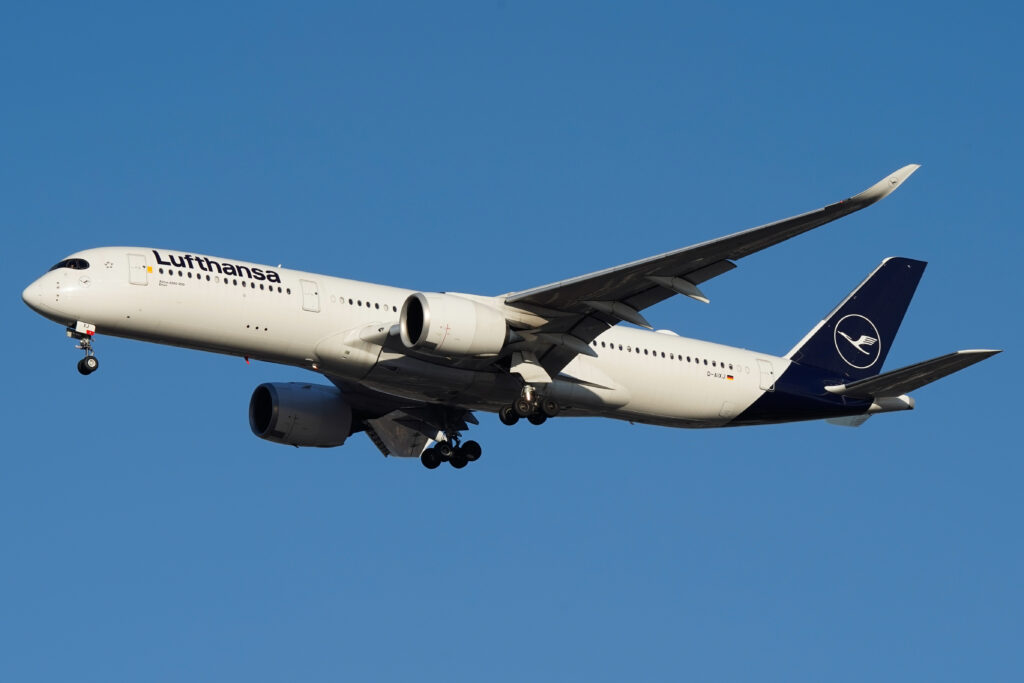 Lufthansa Group Reports 1.5bn EUR Operating Profit