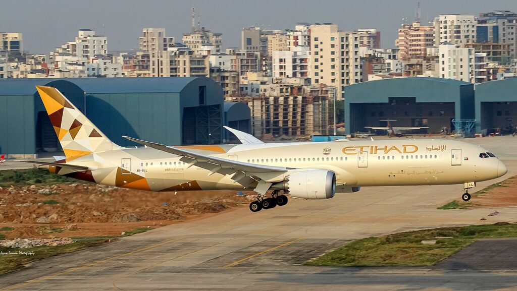 An Etihad Airways Boeing 787-9 takes off.