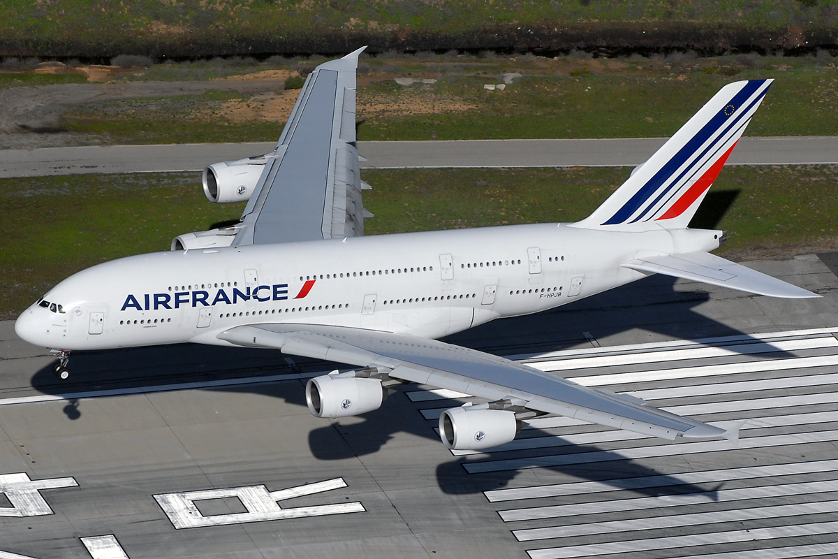 Overhead view of an Air France Airbus A380 landing.