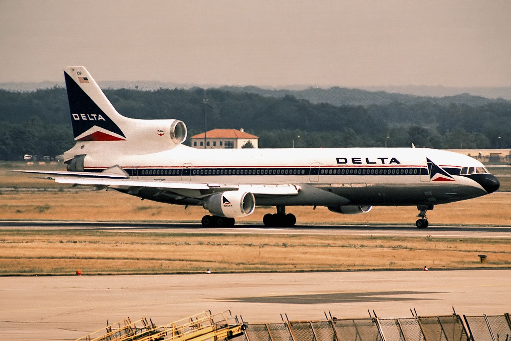 A Delta Lockheed L-1011 TriStar taxis after landing.