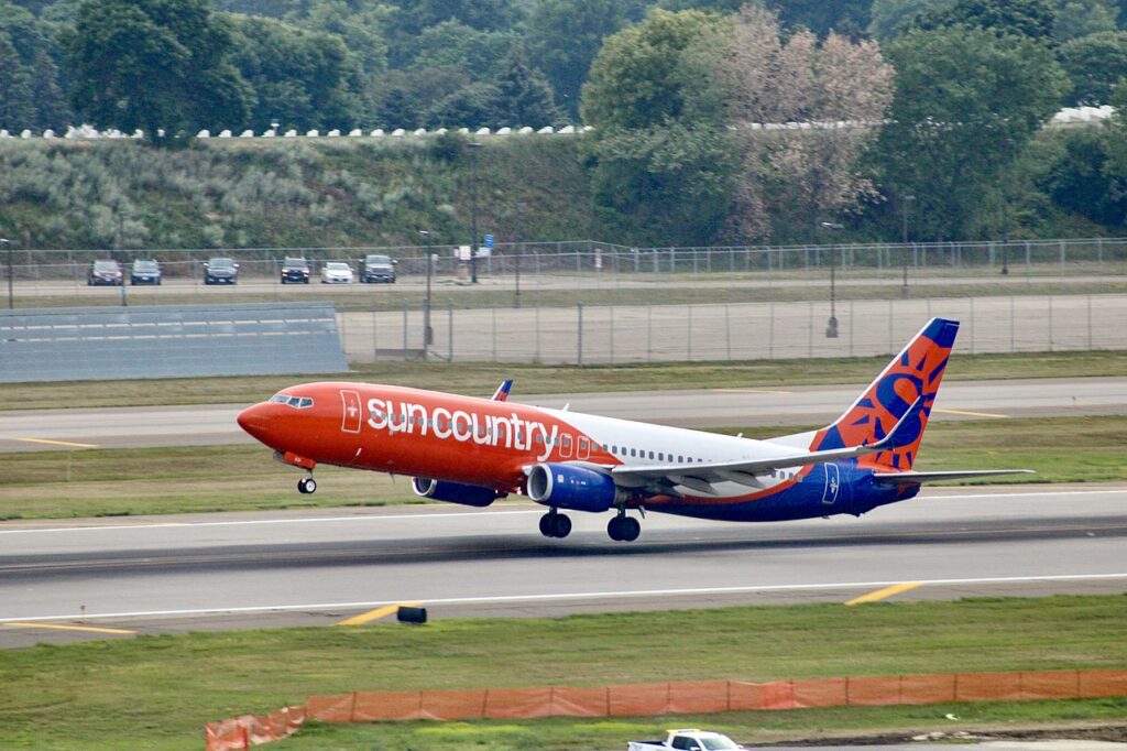 A Sun Country Airlines Boeing 737 takes off.