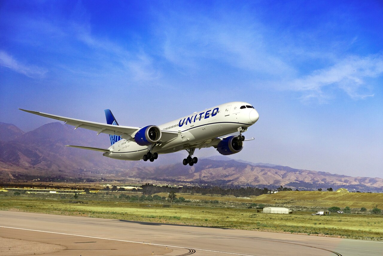 A United Airlines Boeing 787 Dreamliner lifts off.