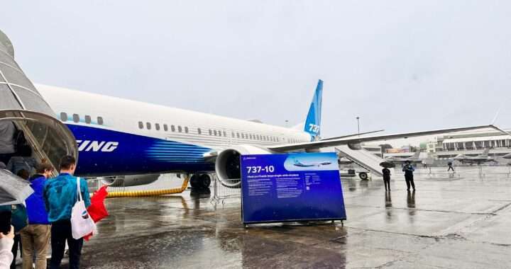 Paris Air Show: Onboard The Boeing 737-10