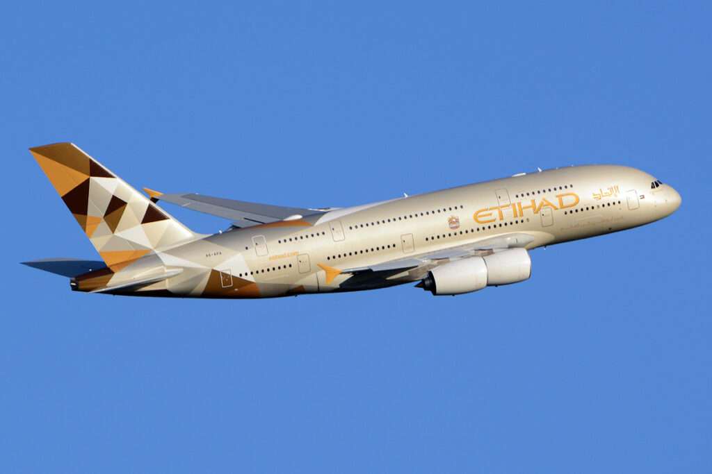 London Welcomes Back the Etihad Airways Airbus A380