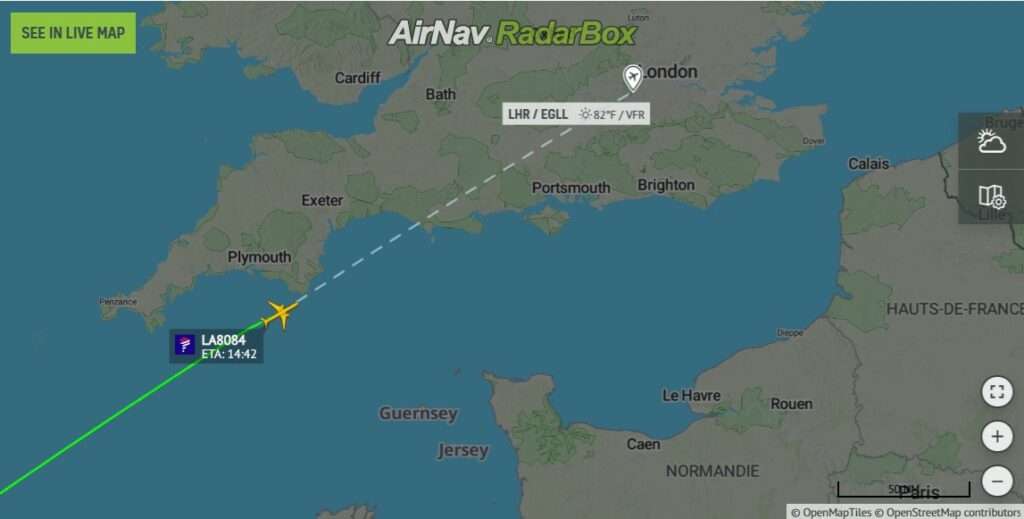 Flight track of LATAM Airlines flight LA8084 from Sao Paulo to Heathrow.