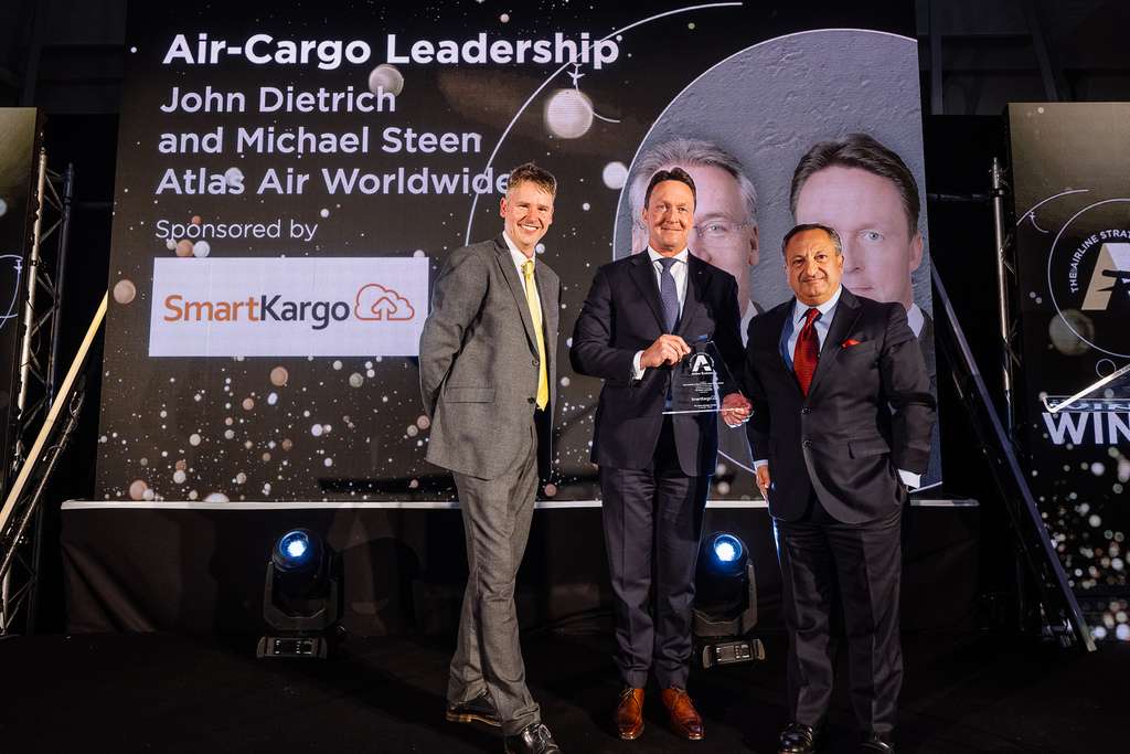 Michael Steen, President and CEO of Atlas Air, Accepting an Award.