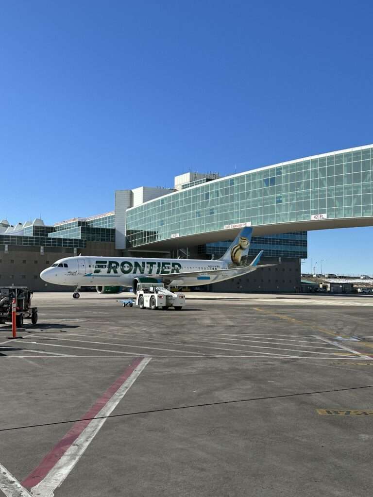 Frontier A320 at DEN