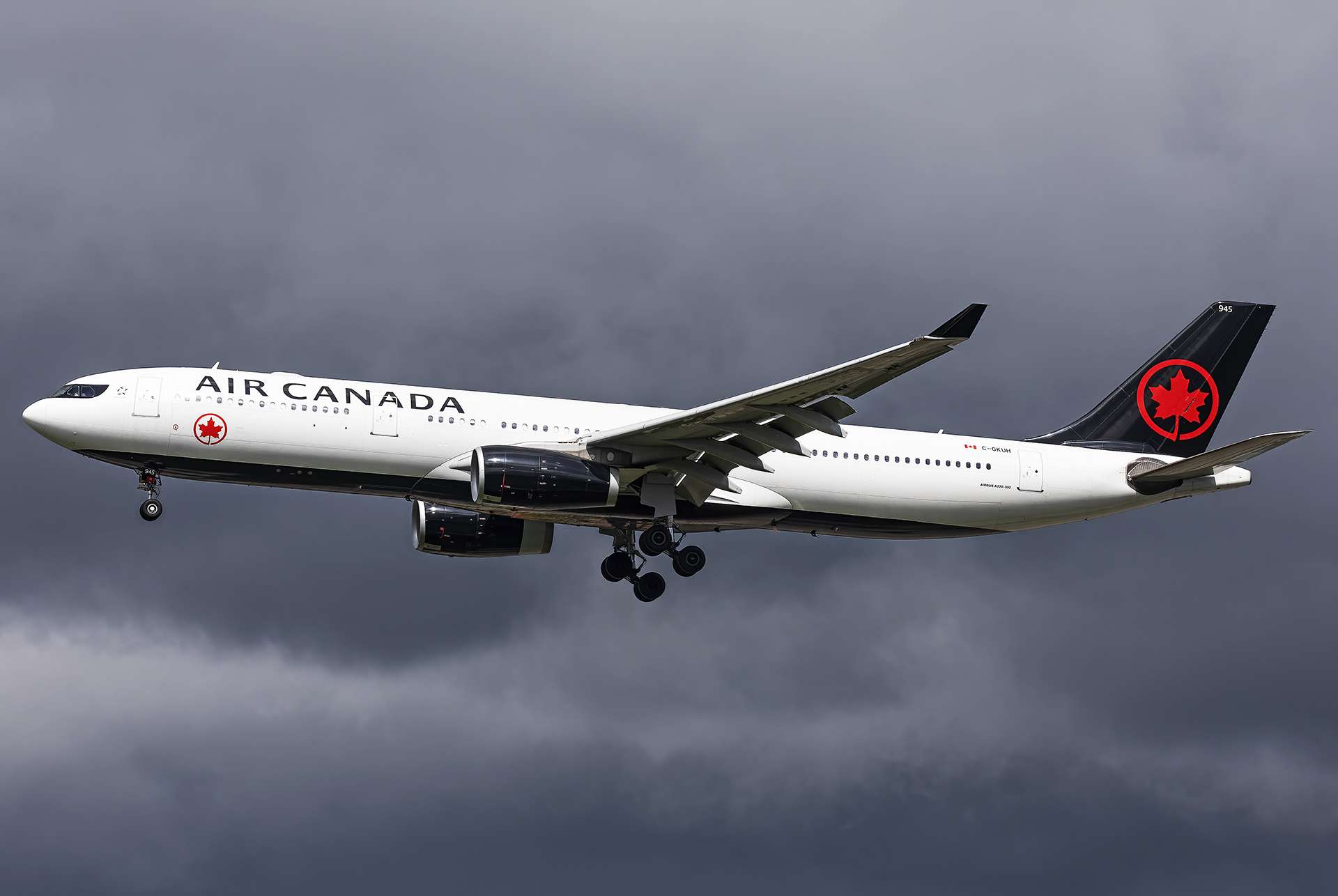 Vancouver Union Accuses Air Canada of Unpaid Work Abuse