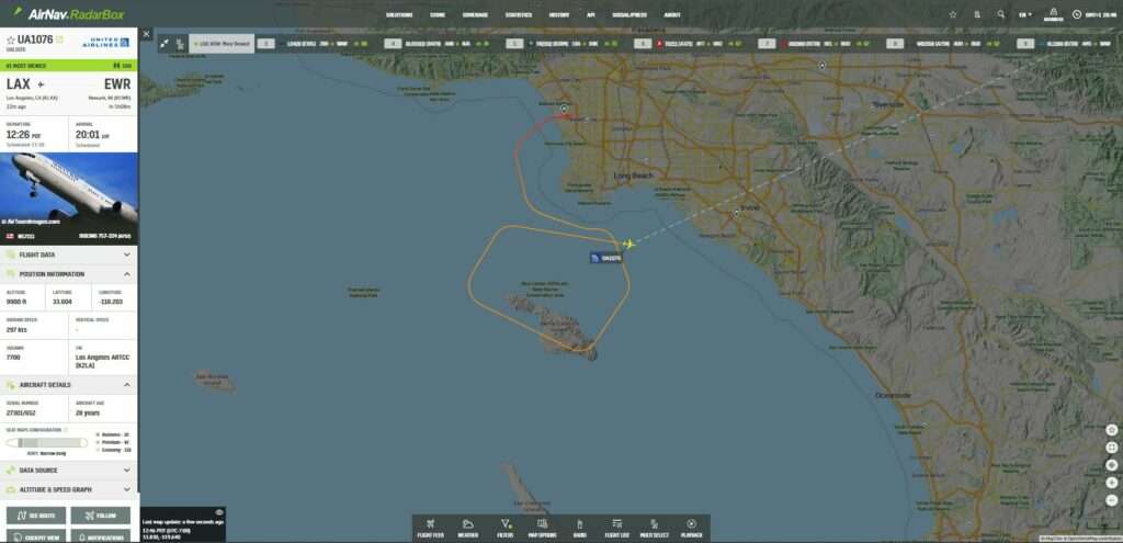 ニューヨーク行きユナイテッド航空：ロサンゼルス上空で緊急事態