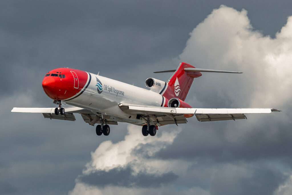 A 2 Excel Aviation Boeing 727 approaches to land.