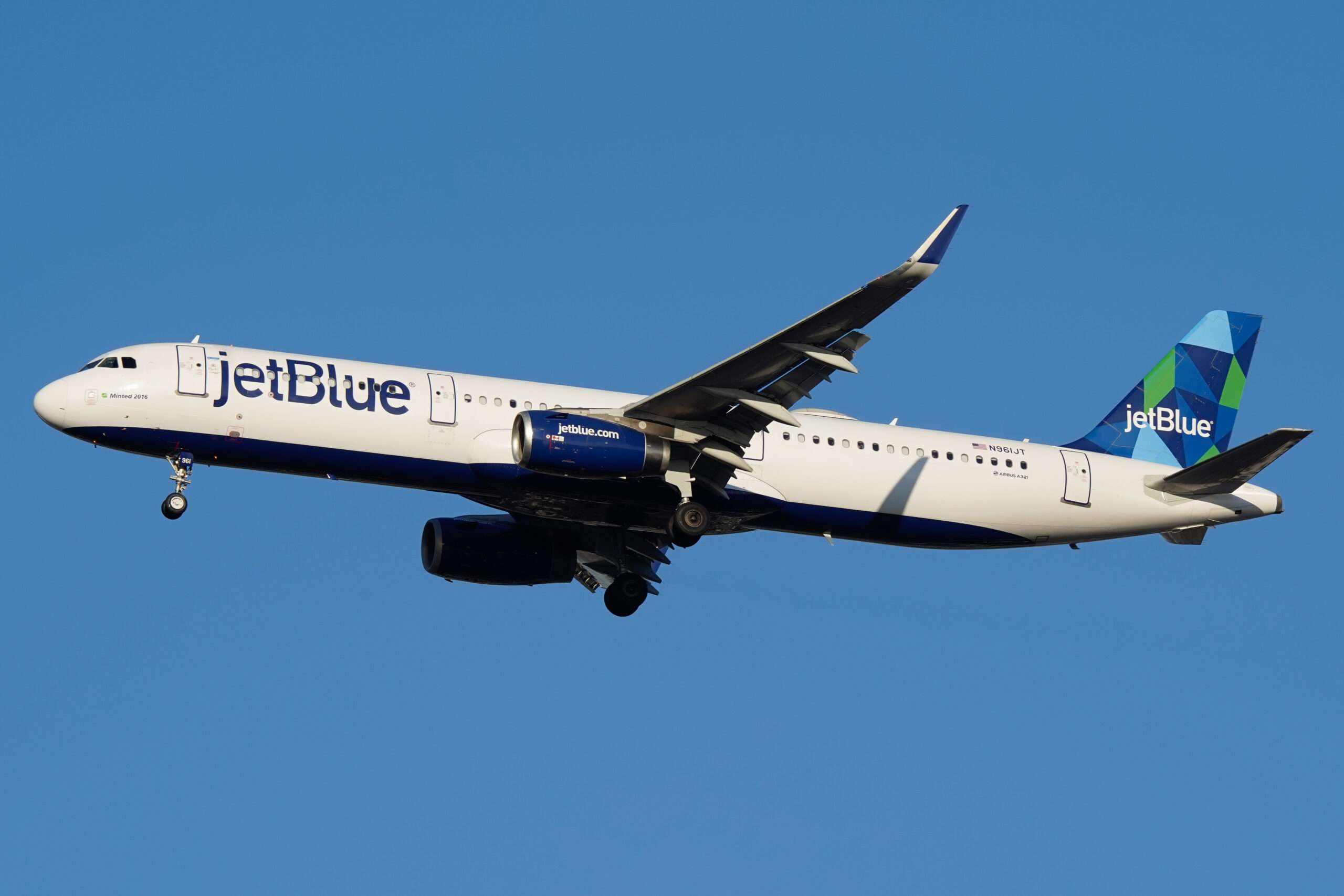 JetBlue Sacrifices Elements to Keep Spirit Merger Alive