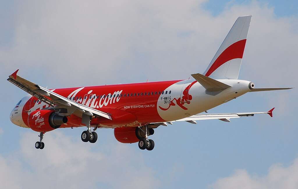 An AirAsia A320 approaching to land.