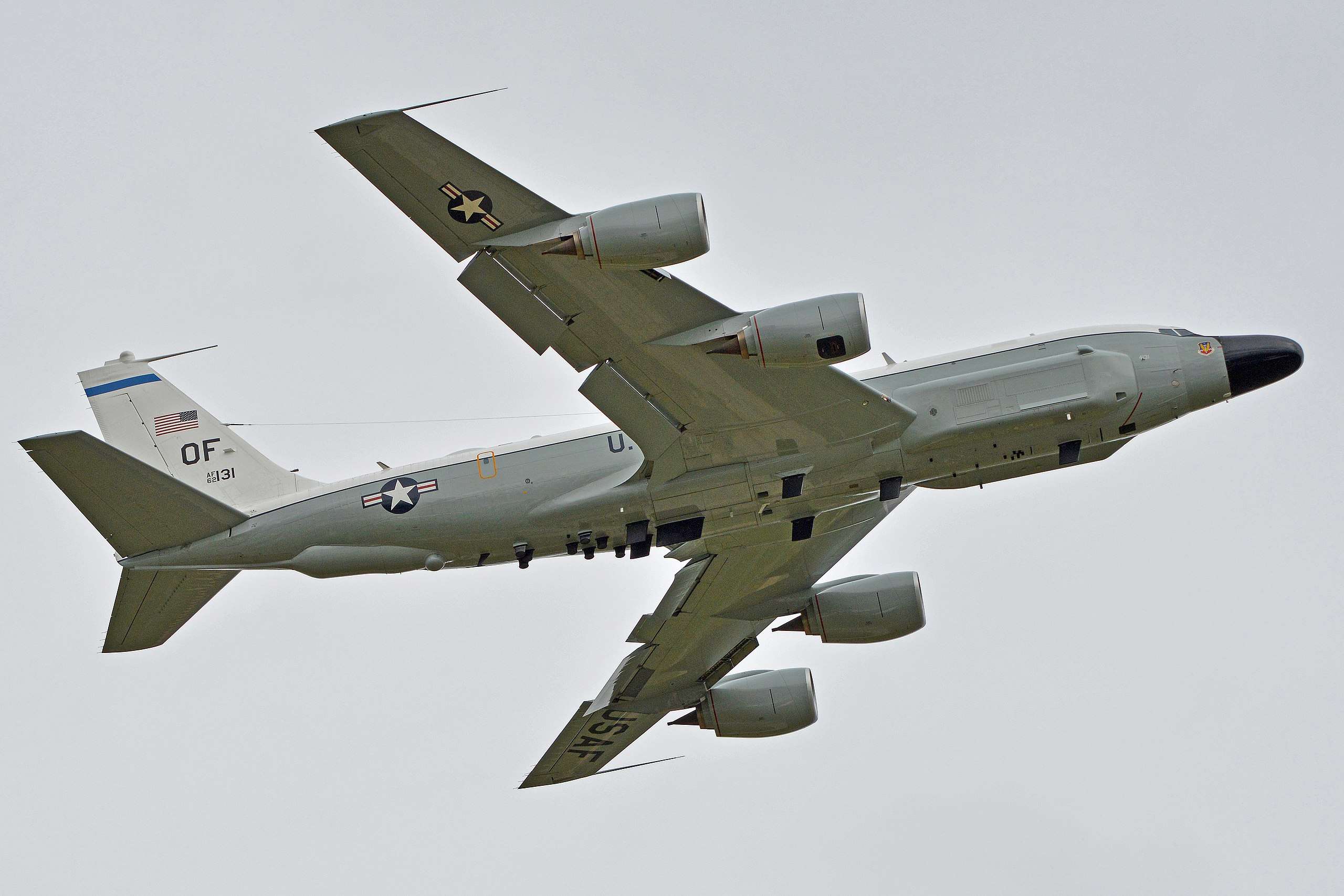 USAF RC-135W Declares Emergency Over Doha