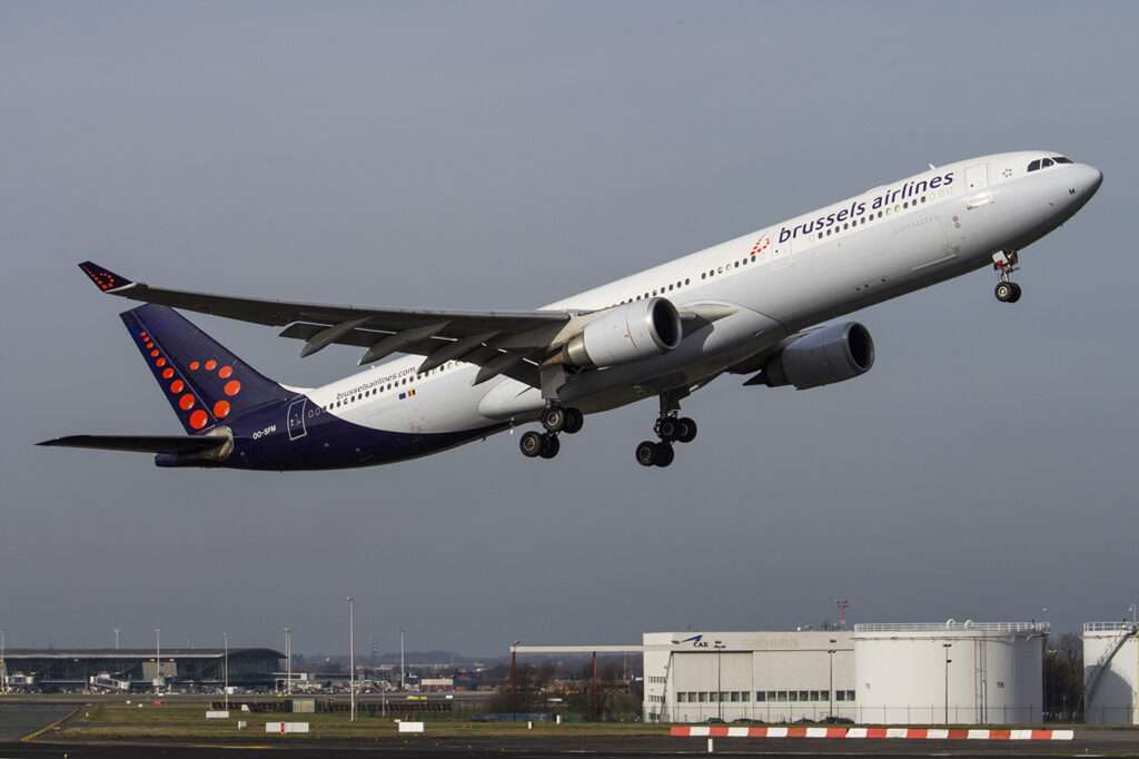 Chaos in Kinshasa: Passengers Storm Brussels Airlines Flight