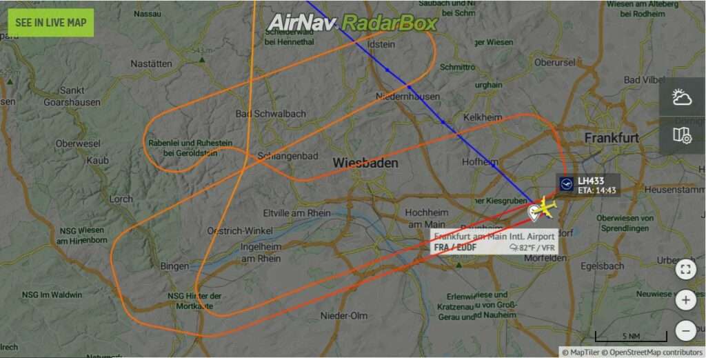 Flight track of LH433 from Chicago, showing manoeuvres in Frankfurt area.