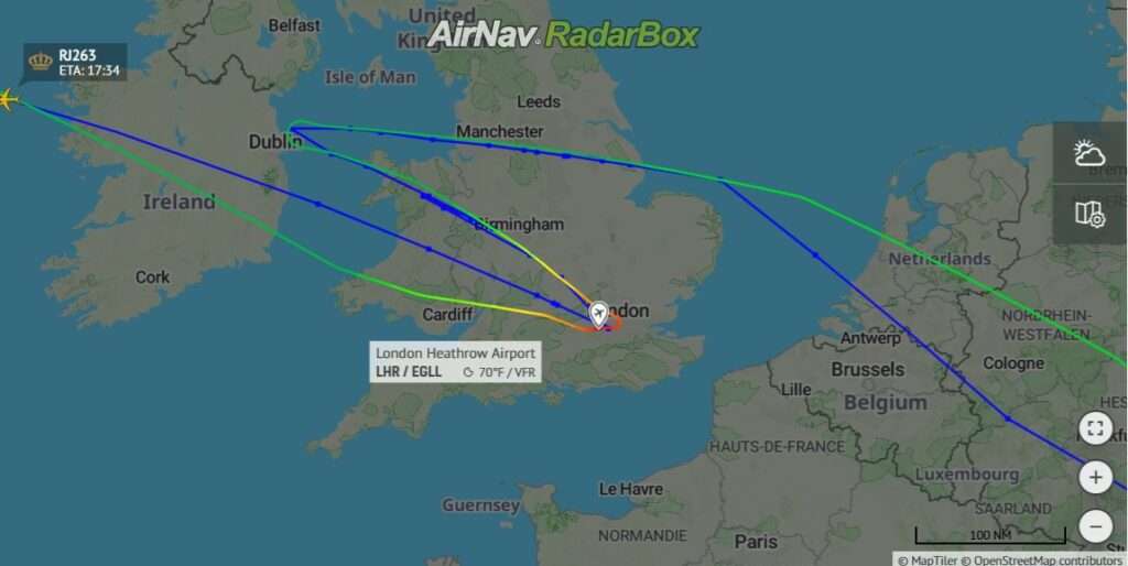 Flight track of Royal Jordanian flight RJ263 from Amman to Chicago, showing diversion to London.