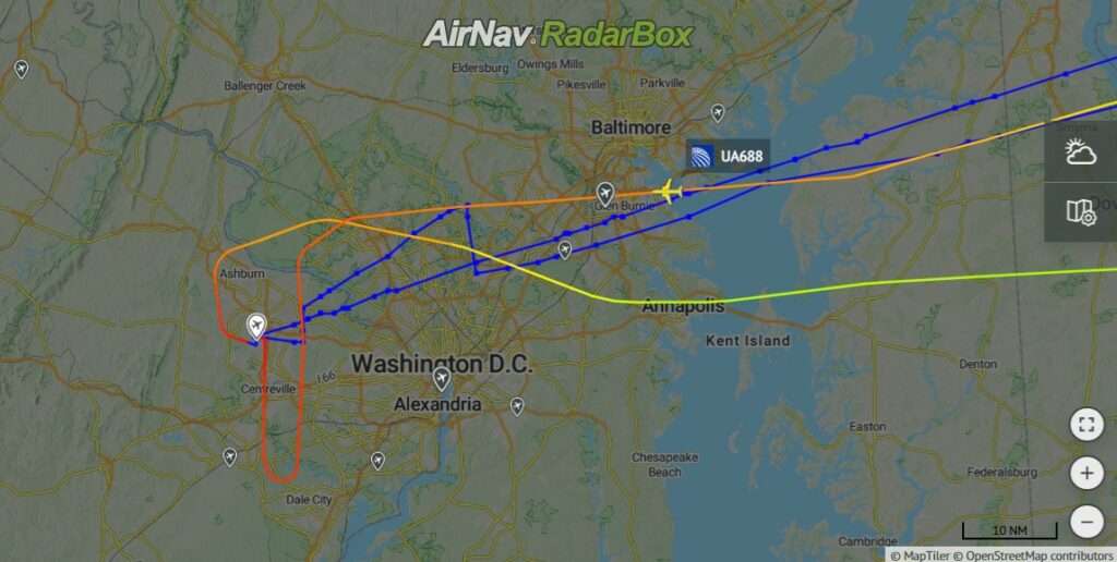 Flight track of United Airlines flight UA688 from Washington to Boston, showing return to Boston.