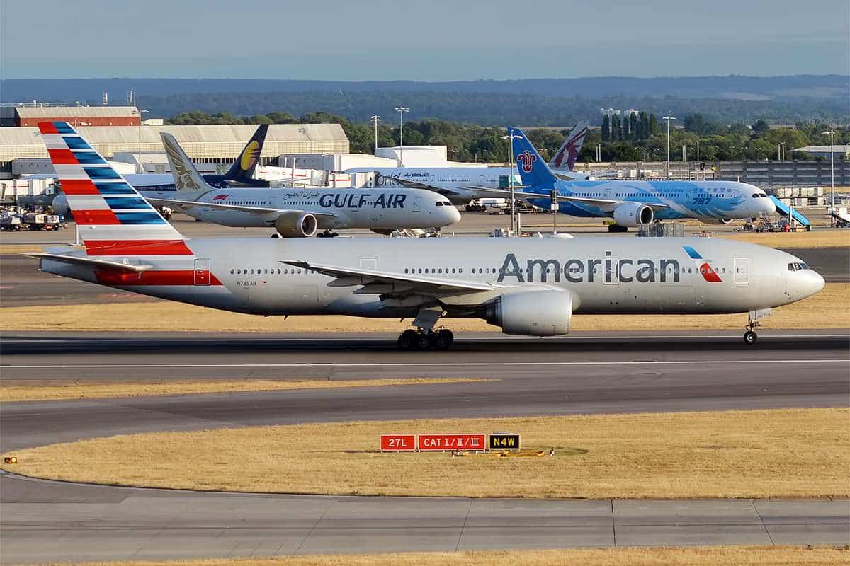 American Airlines Flight Miami-Santiago Diverts to Tocumen