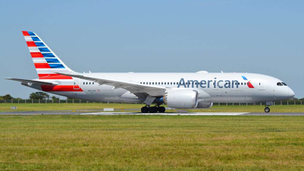 American Airlines 787 to Miami Suffers Loss of Cabin Pressure